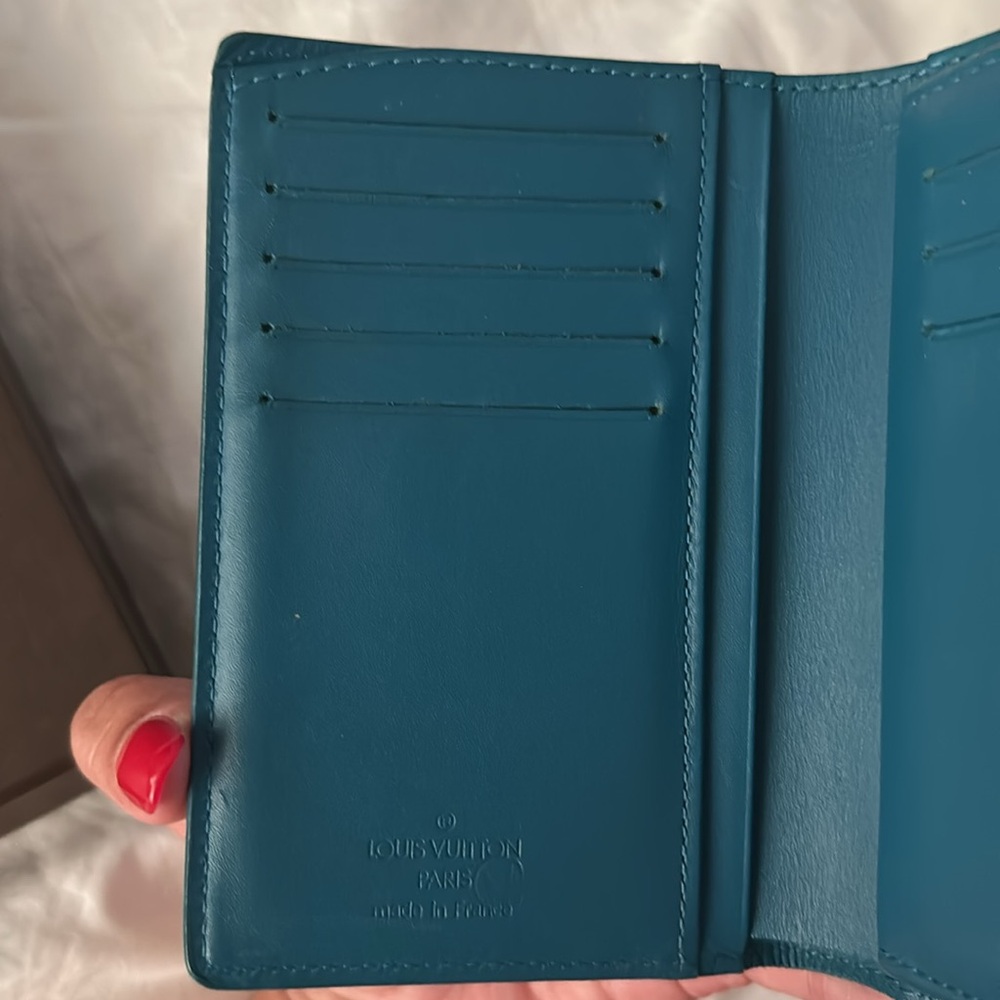 Louis Vuitton Vernis Leather French Wallet - Picture 13 of 16